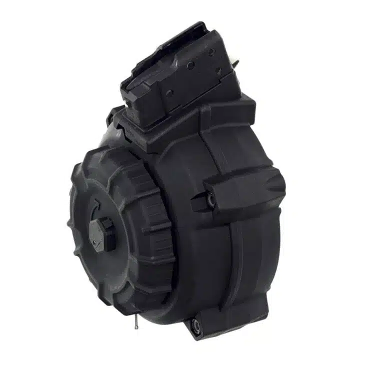 High-capacity drum magazine for automatic firearms, featuring durable polymer and reliable feeding mechanism.