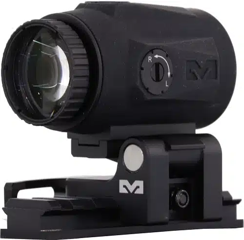Durable compact reflex sight with adjustable brightness for precision aiming in various shooting conditions.