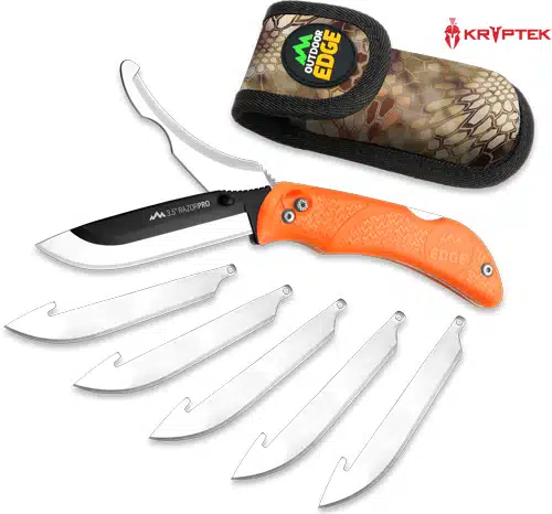 Versatile RO20C folding knife with replacement blades and camouflage sheath for outdoor enthusiasts.