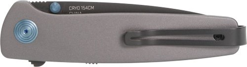 Stylish panini press with ergonomic handle, non-stick plates, perfect for quick grilling and easy cleanup.